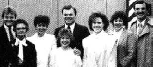 connor_family_ swearing_in.jpg (14539 bytes)